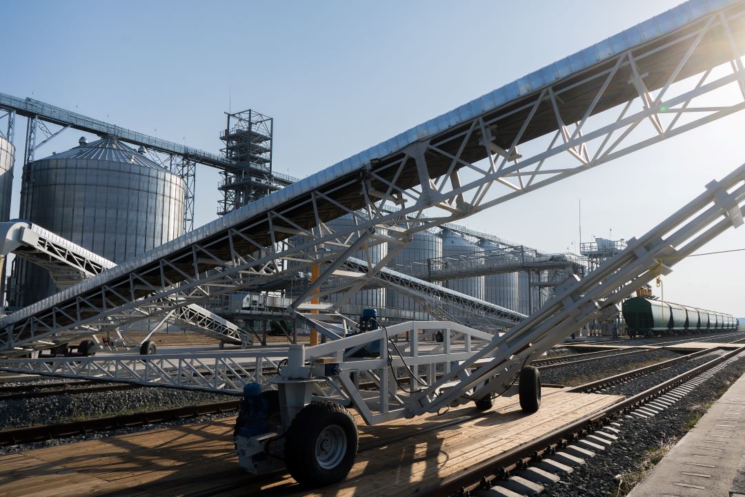 August finalizează construcția infrastructurii de producție agricolă ca parte a dezvoltării afacerii agricole