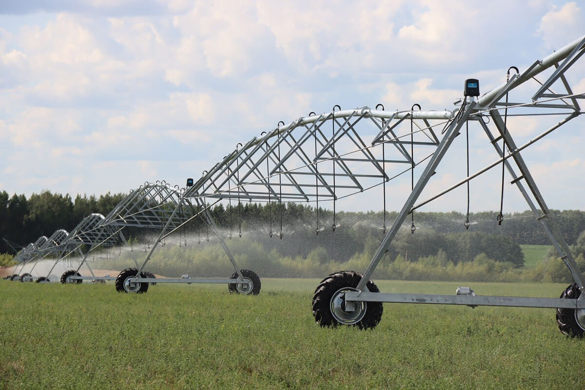 August-Agro investește 370 de milioane de ruble în sistemul de irigare pe teren